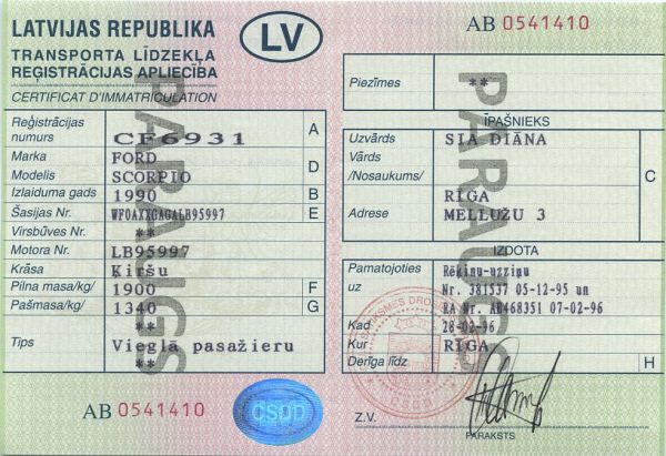 Łotewski dowód rejestracyjny pojazdu - awers