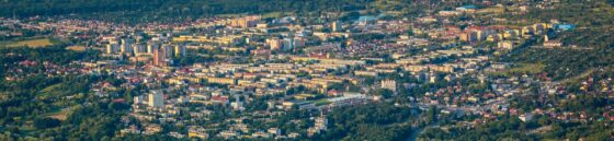 Zdjęcie przedstawia panoramę miasta Mielec, gdzie znajduje się Biuro tłumaczeń Mielec.