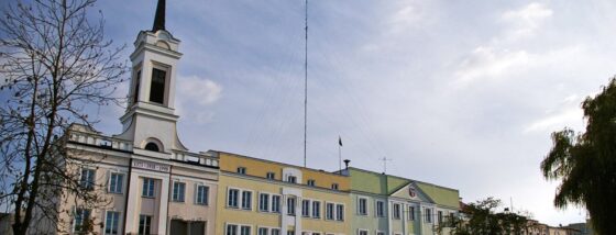 Plac w Ostrołęce, gdzie oferuje swoje usługi Biuro tłumaczeń Ostrołęka, Linguaforum.