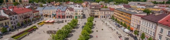 Rynek miasta, gdzie znajduje się biuro tłumaczeń Gorlice.