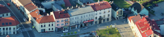Fotografia rynku w Trzebini, gdzie znajduje się biuro tłumaczeń Trzebinia.